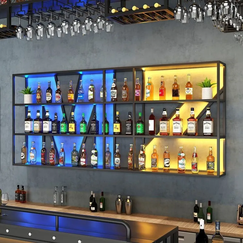 Ścienny stojak na wino z kuteg – Wine & Beer Guayaquil recenzja i cena